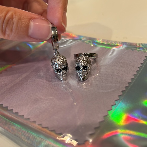 Crystal silver pavé skull earrings with silver rhodium huggie. Handmade by me - Picture 3 of 6